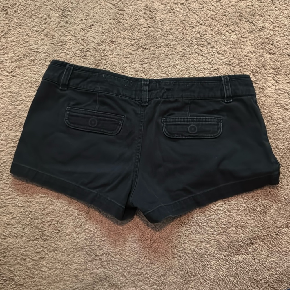 AEO black denim shorts - Picture 2 of 4